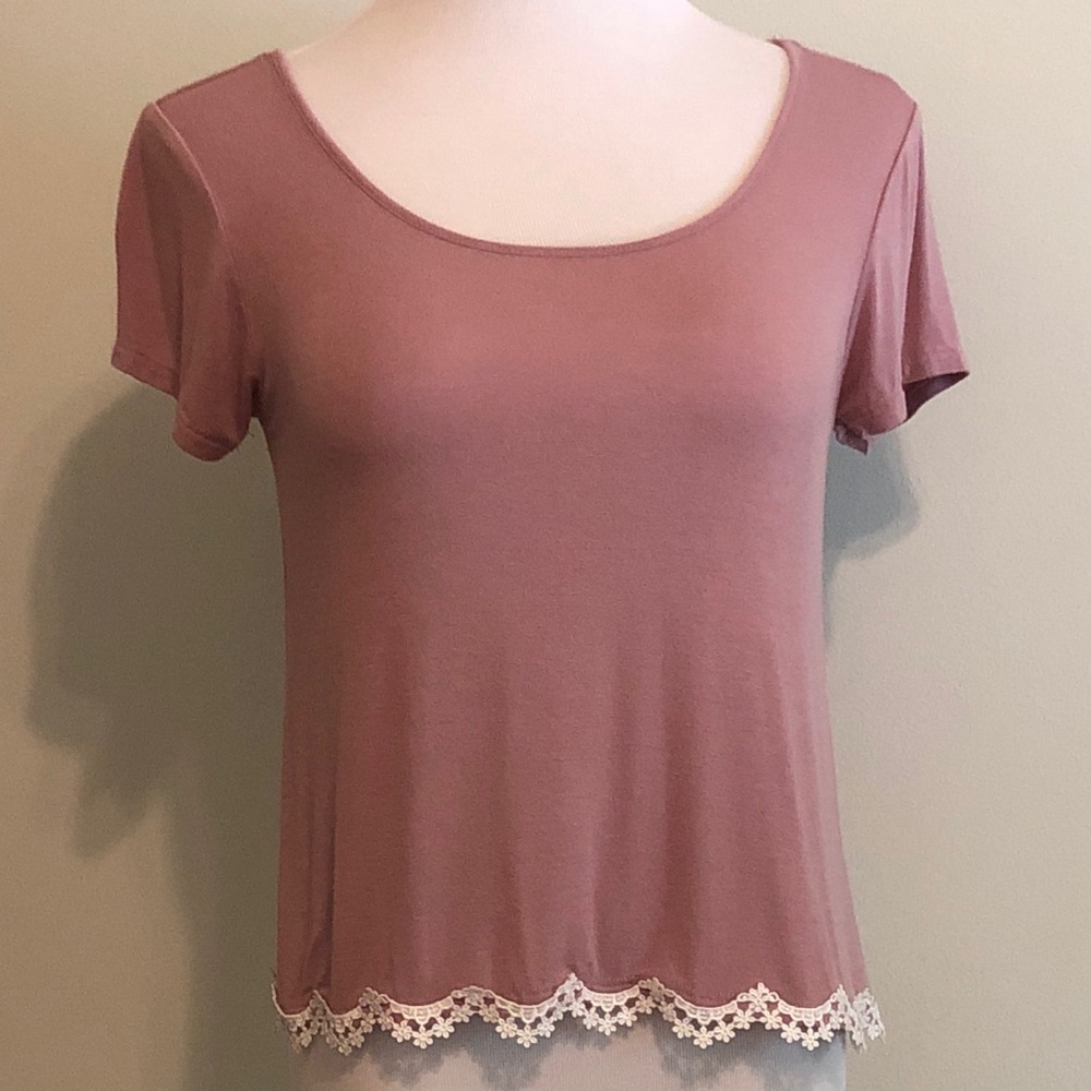 Short pink lace/embroidered trim tee - Picture 1 of 3